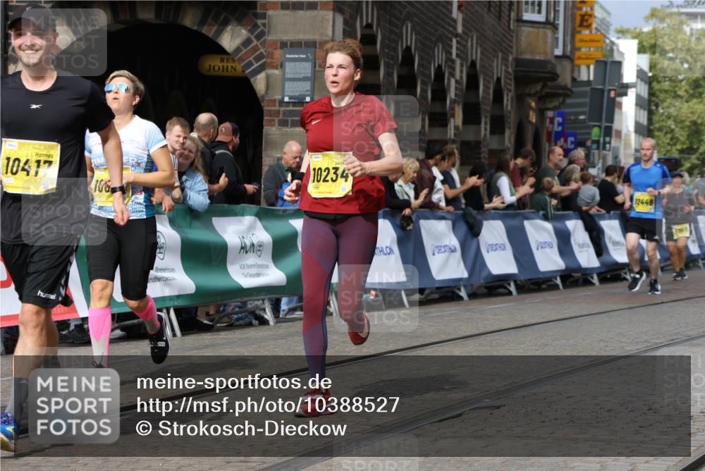 13.09.2026 - 21. swb-Marathon Bremen Strokosch-Dieckow http://msf.ph/oto/10388527 13.09.2026 11:09:50 Ziel 10234, 10386, 10417, 10424, 10556, 10664, 10694, 10712, 10769, 10785, 10823, 10981, 11192, 11225, 11882, 11883, 11914, 11915, 11937, 11995, 12322, 12409, 12474, 12532, 10299, 10435, 10751, 11119, 11383, 11437, 11441 meine-sportfotos.de