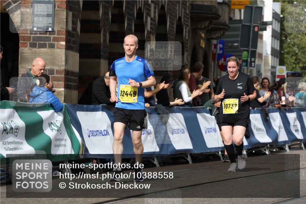 13.09.2026 - 21. swb-Marathon Bremen Strokosch-Dieckow http://msf.ph/oto/10388558 13.09.2026 11:09:53 Ziel 10234, 10386, 10417, 10424, 10556, 10696, 10712, 10769, 10785, 10823, 10981, 10990, 10991, 11192, 11225, 11883, 11914, 11937, 11995, 12322, 12409, 12474, 12532, 10299, 10435, 10751, 11119, 11441, 12207 meine-sportfotos.de