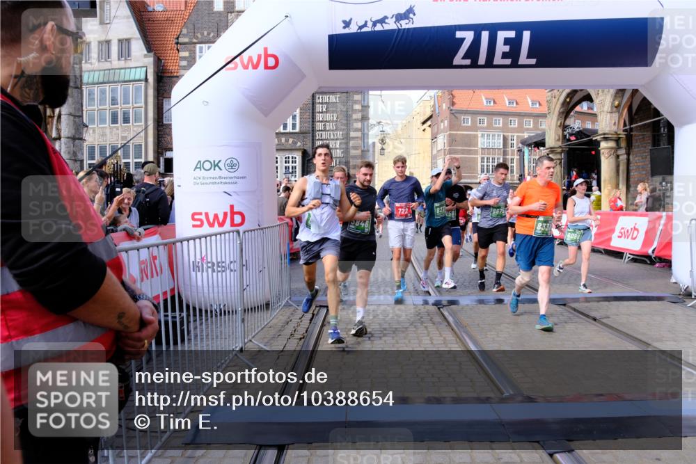 13.09.2026 - 21. swb-Marathon Bremen Tim E. http://msf.ph/oto/10388654 13.09.2026 13:29:42 Ziel 132, 303, 596, 651, 1083, 1243, 1365, 1387, 1545, 1823, 2023, 2076, 2301, 2742, 2867, 2957, 3030, 3258, 3721, 3796, 3846, 3912, 4541, 5036, 5244, 5599, 6030, 6103, 6499, 6690, 7013, 7149, 7426, 7631, 7649, 7860, 8007, 8009, 8066, 8099, 8277, 8338, 8675, 8831, 9249, 9889, 10128 meine-sportfotos.de
