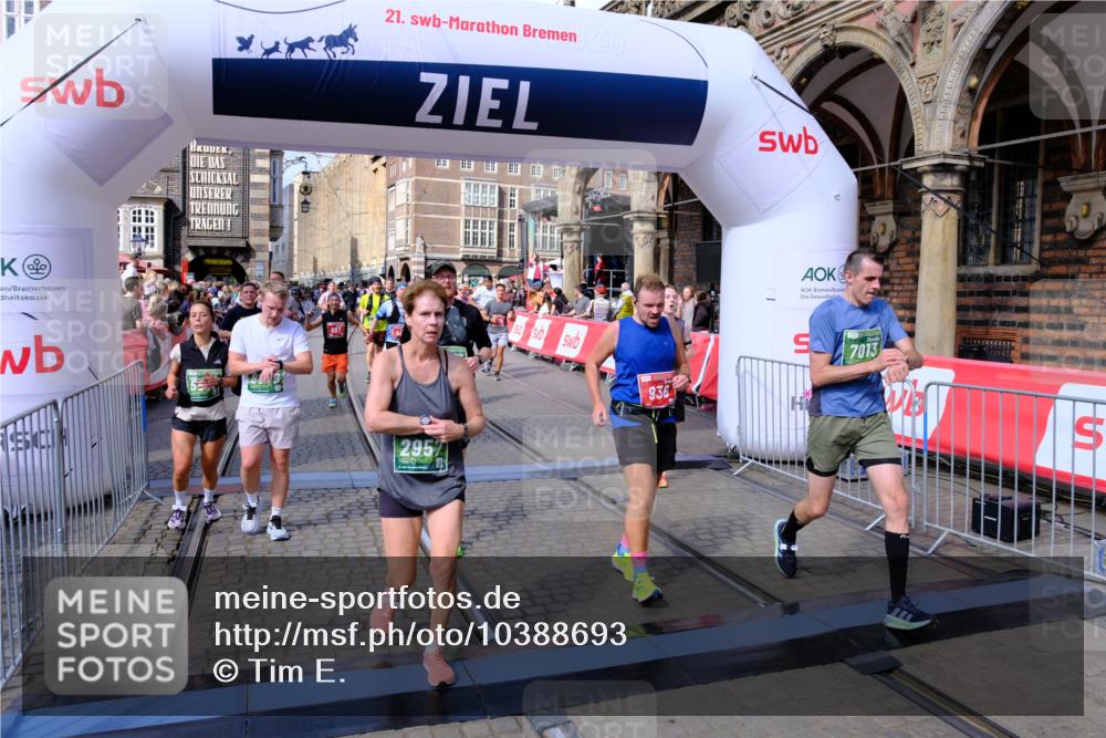 13.09.2026 - 21. swb-Marathon Bremen Tim E. http://msf.ph/oto/10388693 13.09.2026 13:29:48 Ziel 132, 1083, 1243, 1365, 1387, 1581, 2076, 2301, 2742, 2957, 3030, 3258, 3721, 3846, 4541, 4576, 5244, 5599, 6006, 6103, 6384, 6499, 6690, 6930, 7013, 7384, 7426, 7631, 7649, 8007, 8009, 8066, 8099, 8277, 8338, 8481, 8594, 8675, 8831, 9889, 10013, 13031 meine-sportfotos.de