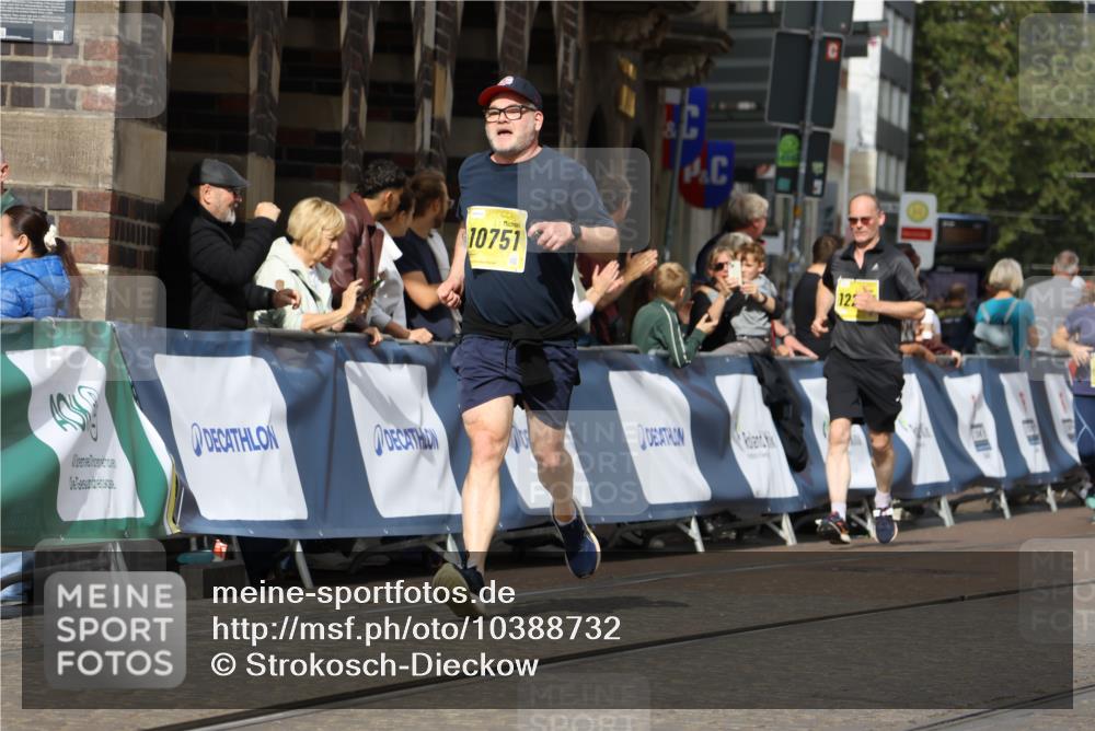 13.09.2026 - 21. swb-Marathon Bremen Strokosch-Dieckow http://msf.ph/oto/10388732 13.09.2026 11:10:09 Ziel 10234, 10417, 10435, 10645, 10696, 10737, 10785, 10990, 10991, 11119, 11383, 11437, 11441, 12449, 10169, 10361, 10362, 10706, 10890, 10963, 11080, 11382, 11725, 11732, 11933, 11957, 12117, 12293, 12550 meine-sportfotos.de