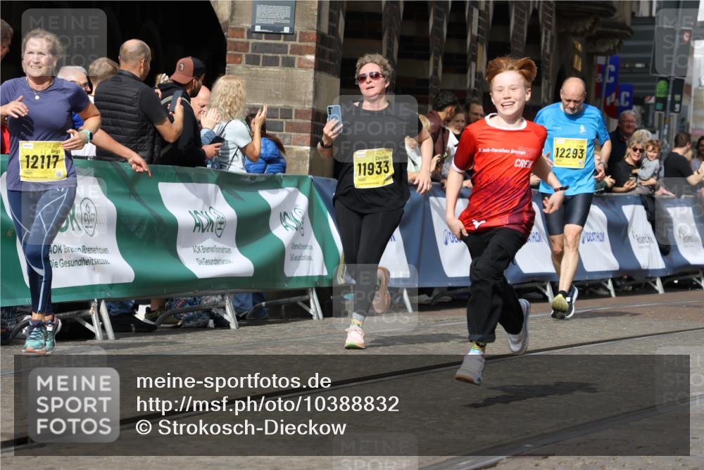13.09.2026 - 21. swb-Marathon Bremen Strokosch-Dieckow http://msf.ph/oto/10388832 13.09.2026 11:10:18 Ziel 10299, 10435, 10645, 10737, 10751, 11119, 11383, 11437, 11441, 12207, 12449, 10002, 10169, 10247, 10361, 10362, 10422, 10706, 10719, 10768, 10791, 10890, 11080, 11300, 11382, 11957, 11982, 12227, 12454, 12550 meine-sportfotos.de
