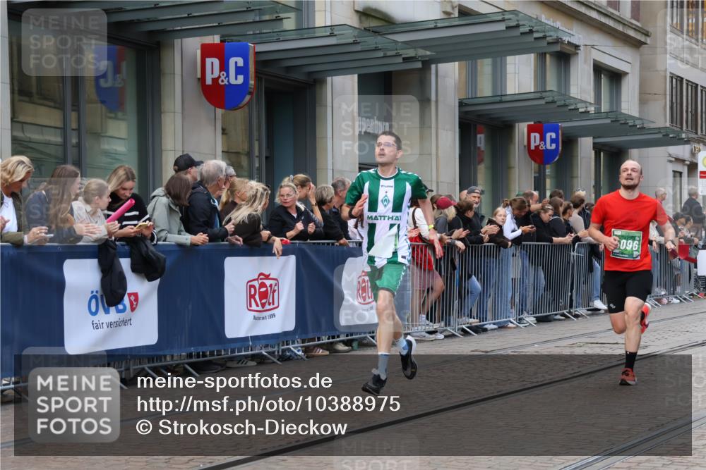13.09.2026 - 21. swb-Marathon Bremen Strokosch-Dieckow http://msf.ph/oto/10388975 13.09.2026 12:59:06 Ziel 466, 658, 862, 1248, 1508, 1751, 1800, 1993, 2651, 3251, 4096, 5316, 8383, 9533, 1118, 1576, 3584, 3624, 3688, 4399, 4847, 6929, 6991, 8065, 8994, 9120, 9329 meine-sportfotos.de
