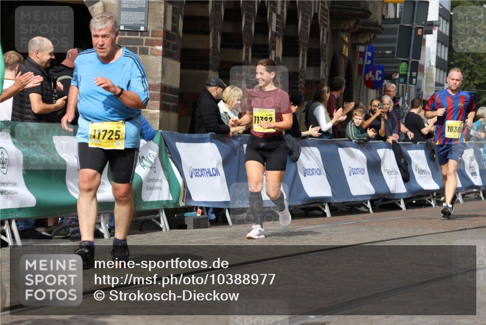 13.09.2026 - 21. swb-Marathon Bremen Strokosch-Dieckow http://msf.ph/oto/10388977 13.09.2026 11:10:23 Ziel 10299, 10435, 10751, 11119, 11383, 11441, 11732, 11933, 12117, 12207, 10002, 10247, 10422, 10719, 10768, 10791, 11283, 11298, 11300, 11736, 11982, 12183, 12227, 12454 meine-sportfotos.de