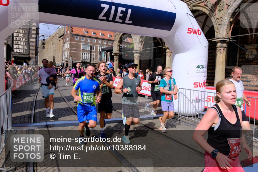 13.09.2026 - 21. swb-Marathon Bremen Tim E. http://msf.ph/oto/10388984 13.09.2026 13:30:52 Ziel 625, 800, 834, 1067, 1926, 2369, 2452, 2723, 3163, 3164, 3425, 4058, 4206, 4332, 4342, 4415, 4425, 4748, 4757, 5506, 5551, 6134, 6343, 6347, 6523, 6988, 7253, 7567, 7645, 7821, 8116, 8117, 8169, 8314, 8762, 8878, 8966, 9011, 9108, 9692, 9695, 9699, 9825, 13090 meine-sportfotos.de