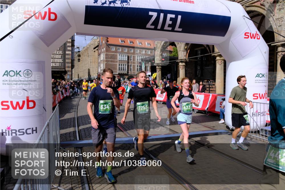 13.09.2026 - 21. swb-Marathon Bremen Tim E. http://msf.ph/oto/10389060 13.09.2026 13:30:56 Ziel 625, 800, 834, 1067, 1533, 1771, 1841, 1926, 1941, 2369, 2452, 2723, 2985, 3163, 3164, 3425, 4058, 4206, 4332, 4342, 4415, 4425, 4748, 4757, 4920, 5506, 5551, 5802, 5822, 6134, 6343, 6347, 6523, 6988, 7012, 7253, 7567, 7645, 8116, 8117, 8762, 8878, 8966, 9011, 9108, 9692, 9695, 9699, 9825, 13090 meine-sportfotos.de