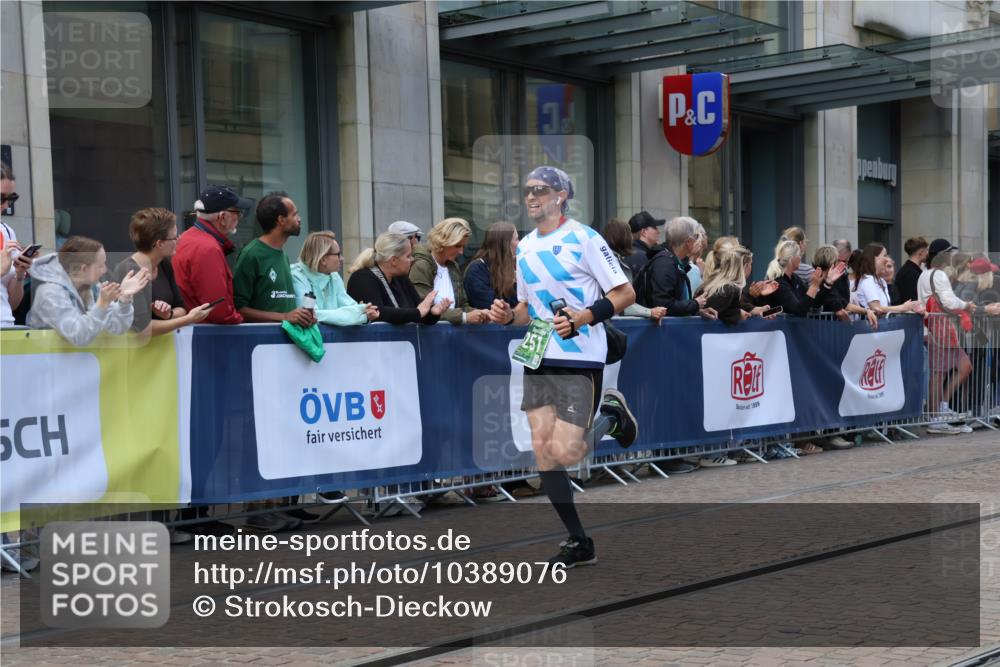13.09.2026 - 21. swb-Marathon Bremen Strokosch-Dieckow http://msf.ph/oto/10389076 13.09.2026 12:59:18 Ziel 126, 277, 466, 862, 1485, 1852, 3251, 4964, 5316, 5828, 6557, 658, 1118, 1248, 1508, 1751, 1800, 1993, 2651, 3584, 3688, 4096, 4399, 6991, 8383, 8994, 9120, 9329, 9533 meine-sportfotos.de