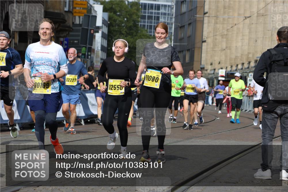 13.09.2026 - 21. swb-Marathon Bremen Strokosch-Dieckow http://msf.ph/oto/10389101 13.09.2026 11:10:31 Ziel 10299, 10361, 10362, 10751, 10963, 11382, 11725, 11732, 11933, 12117, 12207, 12293, 10768, 10911, 11047, 11283, 11298, 11300, 11309, 11327, 11513, 11583, 11736, 11846, 12183 meine-sportfotos.de