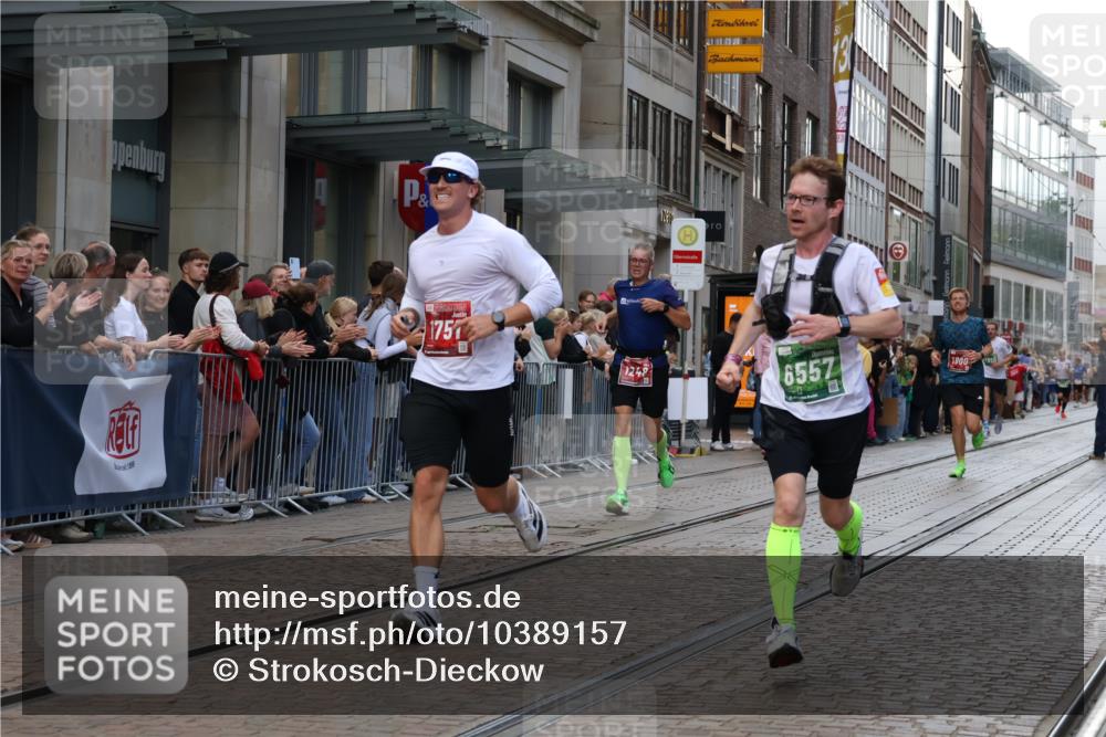 13.09.2026 - 21. swb-Marathon Bremen Strokosch-Dieckow http://msf.ph/oto/10389157 13.09.2026 12:59:28 Ziel 126, 277, 466, 807, 862, 1320, 1485, 1852, 4964, 5316, 5828, 6557, 8850, 9153, 658, 1248, 1508, 1751, 1800, 1993, 2651, 3251, 3584, 4096, 6991, 8383, 9533 meine-sportfotos.de