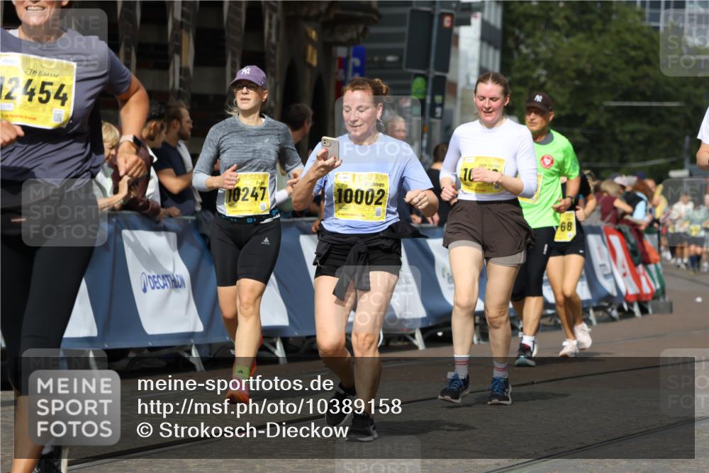 13.09.2026 - 21. swb-Marathon Bremen Strokosch-Dieckow http://msf.ph/oto/10389158 13.09.2026 11:10:36 Ziel 10169, 10361, 10362, 10706, 10890, 10963, 11080, 11382, 11725, 11732, 11933, 11957, 12117, 12207, 12293, 12550, 10148, 10461, 10462, 10911, 11047, 11309, 11327, 11335, 11465, 11513, 11583, 11736, 11756, 11846 meine-sportfotos.de