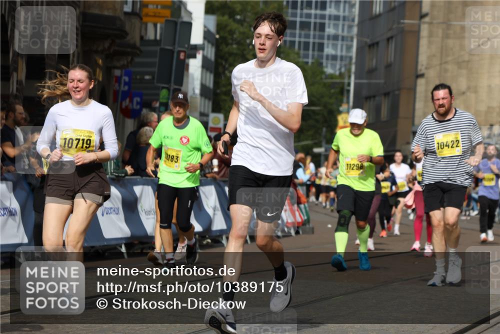 13.09.2026 - 21. swb-Marathon Bremen Strokosch-Dieckow http://msf.ph/oto/10389175 13.09.2026 11:10:37 Ziel 10169, 10361, 10362, 10706, 10890, 10963, 11080, 11382, 11725, 11732, 11933, 11957, 11982, 12117, 12207, 12293, 12550, 10148, 10461, 10462, 10547, 10911, 11047, 11309, 11327, 11335, 11465, 11513, 11583, 11756, 11846 meine-sportfotos.de