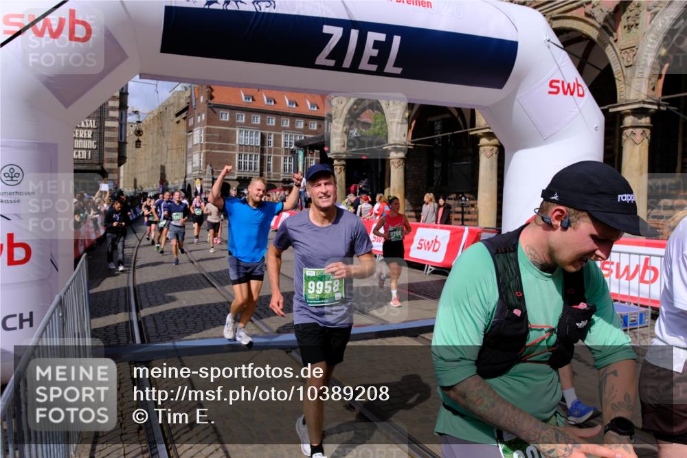 13.09.2026 - 21. swb-Marathon Bremen Tim E. http://msf.ph/oto/10389208 13.09.2026 13:31:23 Ziel 217, 1189, 1398, 1479, 2513, 2802, 2902, 3360, 3762, 3800, 4647, 5673, 5846, 6307, 6419, 6619, 6732, 7198, 7359, 7637, 7760, 7798, 7882, 8097, 8382, 8543, 8616, 9274, 9337, 9937, 9958, 9962, 9969, 9976, 9977, 13152, 13215 meine-sportfotos.de