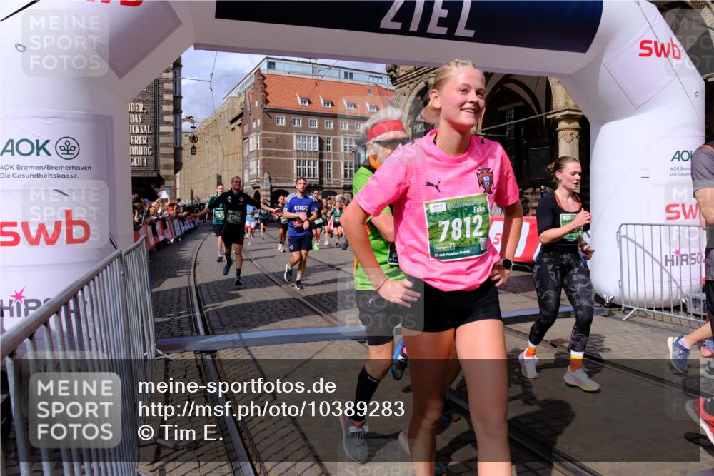 13.09.2026 - 21. swb-Marathon Bremen Tim E. http://msf.ph/oto/10389283 13.09.2026 13:31:41 Ziel 922, 1600, 1627, 2244, 2602, 2707, 3152, 3343, 3392, 3396, 3579, 3762, 3859, 4258, 4477, 4889, 5375, 5504, 5673, 5720, 5765, 5979, 6039, 6147, 6619, 6968, 6971, 7001, 7296, 7812, 8035, 8097, 8239, 8339, 8342, 8726, 9147, 9155, 9337, 9822, 13066 meine-sportfotos.de