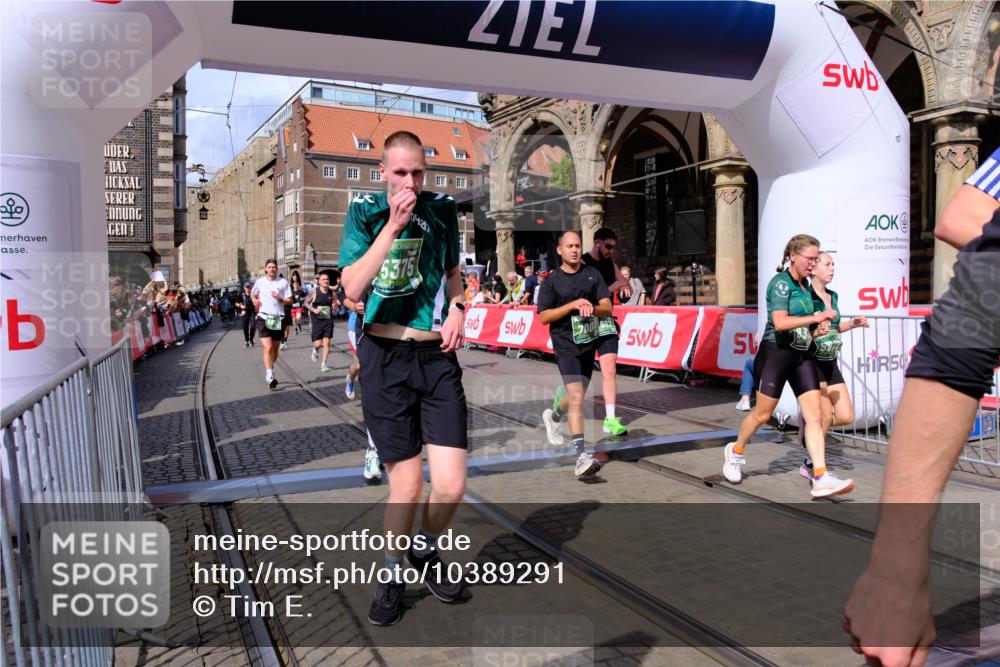 13.09.2026 - 21. swb-Marathon Bremen Tim E. http://msf.ph/oto/10389291 13.09.2026 13:31:44 Ziel 922, 1600, 1627, 2244, 2602, 2707, 3152, 3343, 3392, 3396, 3579, 3859, 4258, 4273, 4477, 4692, 4889, 5375, 5504, 5720, 5765, 5979, 6039, 6147, 6581, 6968, 6971, 7001, 7032, 7296, 7812, 8035, 8042, 8205, 8239, 8339, 8342, 8364, 8495, 8522, 8726, 9147, 9155, 9293, 9822, 9903, 13066 meine-sportfotos.de