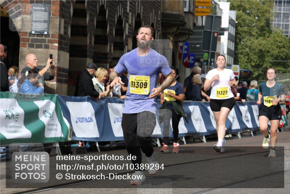13.09.2026 - 21. swb-Marathon Bremen Strokosch-Dieckow http://msf.ph/oto/10389294 13.09.2026 11:10:48 Ziel 10002, 10169, 10247, 10361, 10362, 10422, 10706, 10719, 10768, 10791, 10890, 11080, 11283, 11298, 11300, 11382, 11725, 11736, 11957, 11982, 12183, 12227, 12454, 12550, 10148, 10163, 10527, 10547, 10653, 10792, 10841, 11043, 11237, 11335, 11465, 11483, 11691, 11756, 11993, 12401 meine-sportfotos.de