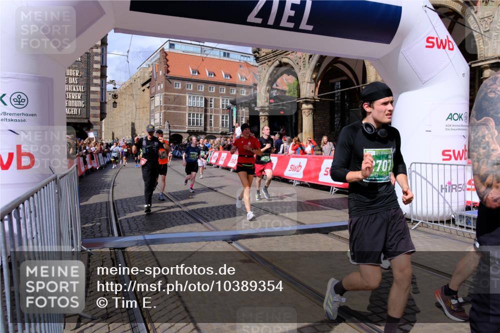 13.09.2026 - 21. swb-Marathon Bremen Tim E. http://msf.ph/oto/10389354 13.09.2026 13:31:49 Ziel 310, 922, 1600, 1627, 2602, 2707, 3152, 3343, 3392, 3579, 3858, 3859, 4258, 4273, 4692, 4889, 5375, 5426, 5504, 5765, 5979, 6039, 6147, 6581, 6968, 6971, 7001, 7032, 7608, 7941, 8042, 8205, 8239, 8339, 8364, 8495, 8522, 9155, 9293, 9903 meine-sportfotos.de