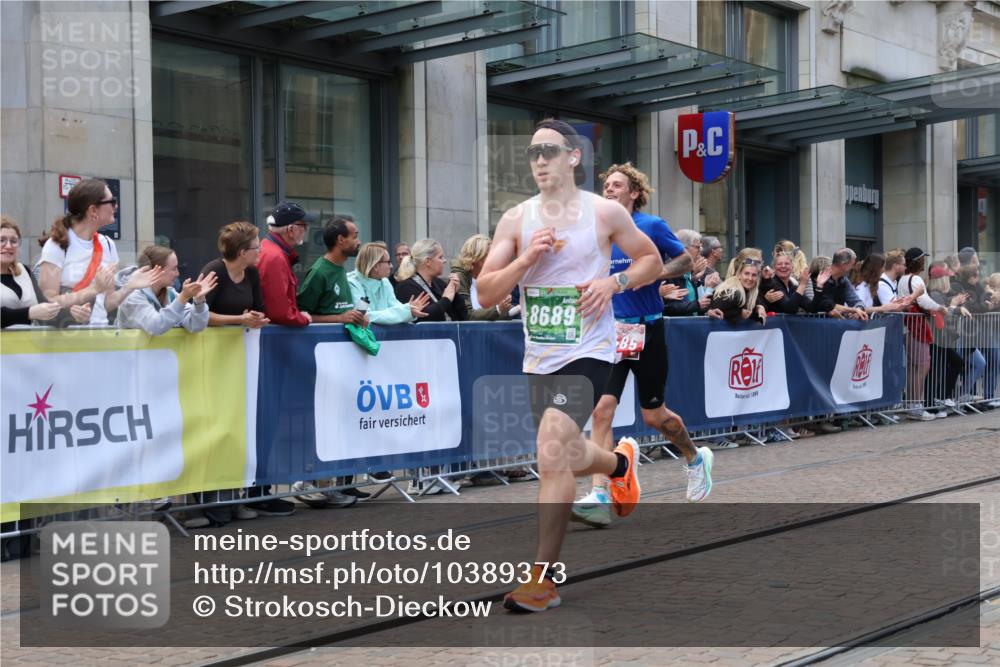 13.09.2026 - 21. swb-Marathon Bremen Strokosch-Dieckow http://msf.ph/oto/10389373 13.09.2026 12:59:59 Ziel 671, 912, 1571, 1758, 1911, 1930, 2683, 5776, 7015, 7170, 8689, 126, 277, 603, 735, 807, 1320, 1485, 1852, 1930, 6557, 8850, 9153 meine-sportfotos.de