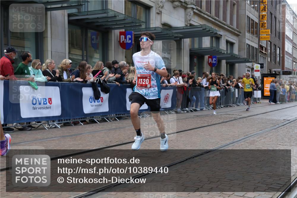 13.09.2026 - 21. swb-Marathon Bremen Strokosch-Dieckow http://msf.ph/oto/10389440 13.09.2026 13:00:06 Ziel 671, 912, 1136, 1550, 1754, 2683, 5776, 7015, 8689, 603, 735, 807, 1320, 1485, 1571, 1758, 1911, 1930, 7170, 8850, 9153 meine-sportfotos.de