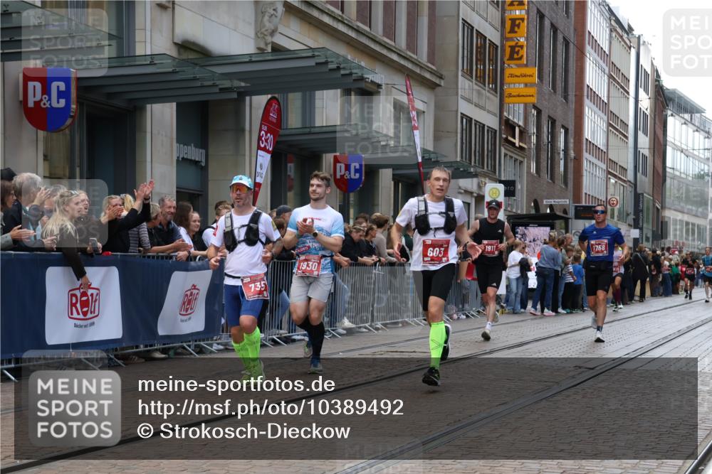 13.09.2026 - 21. swb-Marathon Bremen Strokosch-Dieckow http://msf.ph/oto/10389492 13.09.2026 13:00:13 Ziel 371, 453, 1136, 1550, 1754, 2141, 2683, 4904, 5776, 7015, 603, 671, 735, 912, 1571, 1758, 1911, 1930, 7015, 7170, 8689, 9153 meine-sportfotos.de
