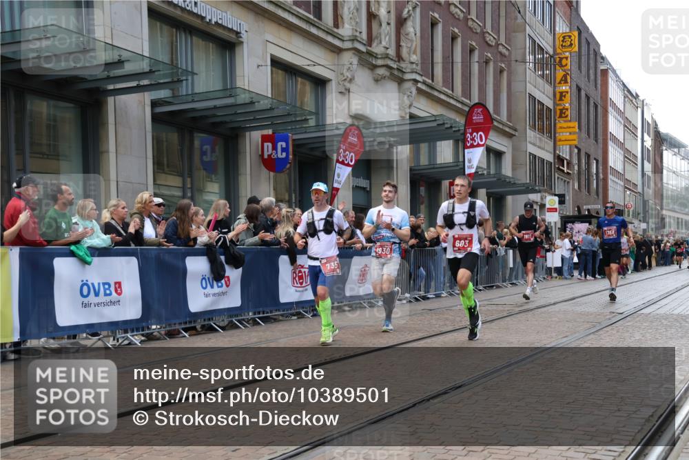 13.09.2026 - 21. swb-Marathon Bremen Strokosch-Dieckow http://msf.ph/oto/10389501 13.09.2026 13:00:13 Ziel 371, 453, 1136, 1550, 1754, 2141, 2683, 4904, 5776, 7015, 603, 671, 735, 912, 1571, 1758, 1911, 1930, 7015, 7170, 8689, 9153 meine-sportfotos.de