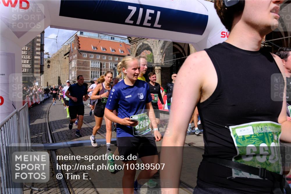 13.09.2026 - 21. swb-Marathon Bremen Tim E. http://msf.ph/oto/10389507 13.09.2026 13:32:06 Ziel 310, 578, 846, 3115, 3205, 3239, 3244, 3278, 3858, 3989, 4030, 4164, 4998, 5158, 5325, 5363, 5426, 5899, 6062, 6100, 6193, 6213, 6354, 6602, 7242, 7260, 7608, 7790, 7941, 7964, 8048, 8078, 8166, 8206, 8247, 8970, 9016, 9033, 9188, 9568, 9785, 9914, 13151, 13231 meine-sportfotos.de