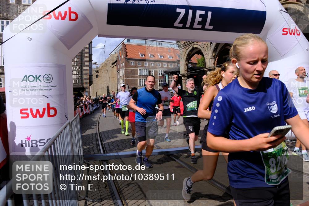 13.09.2026 - 21. swb-Marathon Bremen Tim E. http://msf.ph/oto/10389511 13.09.2026 13:32:07 Ziel 310, 578, 846, 3115, 3205, 3239, 3244, 3278, 3858, 3989, 4030, 4164, 4979, 4998, 5158, 5325, 5363, 5426, 5899, 6062, 6100, 6193, 6213, 6354, 6602, 7242, 7260, 7608, 7790, 7941, 7964, 8048, 8078, 8166, 8206, 8247, 8970, 9016, 9033, 9188, 9568, 9785, 9914, 13151, 13231 meine-sportfotos.de