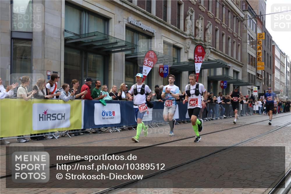 13.09.2026 - 21. swb-Marathon Bremen Strokosch-Dieckow http://msf.ph/oto/10389512 13.09.2026 13:00:14 Ziel 371, 453, 1136, 1550, 1754, 2141, 2683, 4904, 5776, 603, 671, 735, 912, 1571, 1758, 1911, 1930, 7015, 7170, 8689, 9153 meine-sportfotos.de