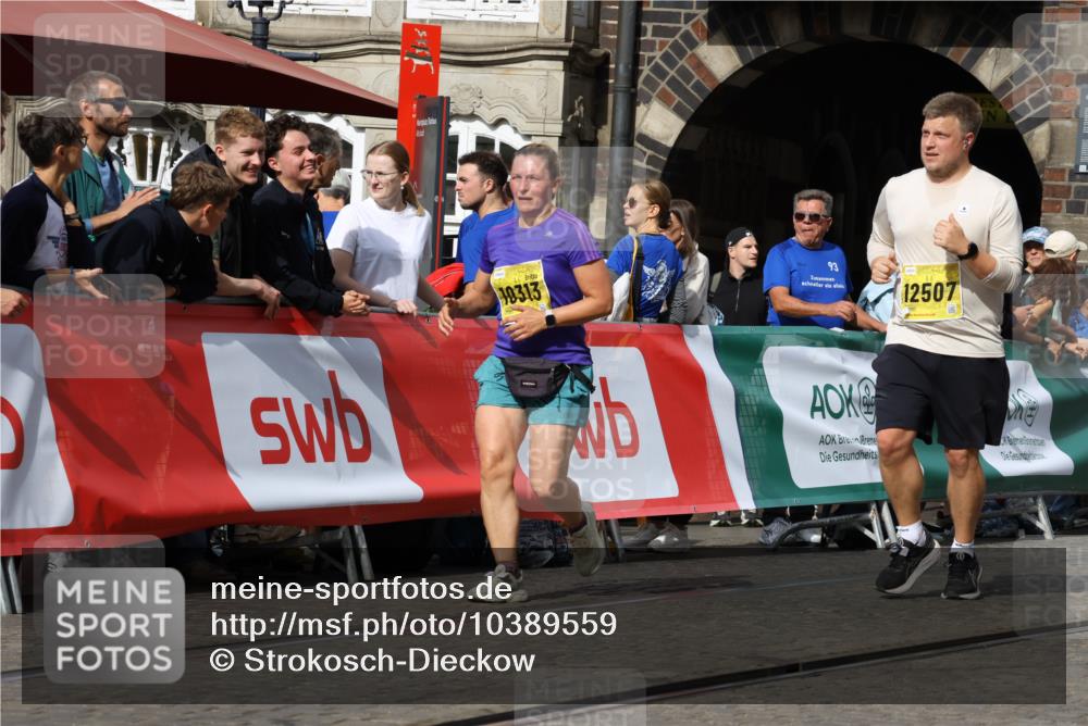 13.09.2026 - 21. swb-Marathon Bremen Strokosch-Dieckow http://msf.ph/oto/10389559 13.09.2026 11:11:13 Ziel 10148, 10163, 10461, 10462, 10527, 10547, 10653, 10792, 10841, 10911, 11043, 11047, 11237, 11327, 11335, 11465, 11483, 11513, 11691, 11756, 11846, 11993, 12401, 10419, 11036, 11216, 11231, 11458, 11745, 11870, 12126, 12148, 12464, 12508 meine-sportfotos.de