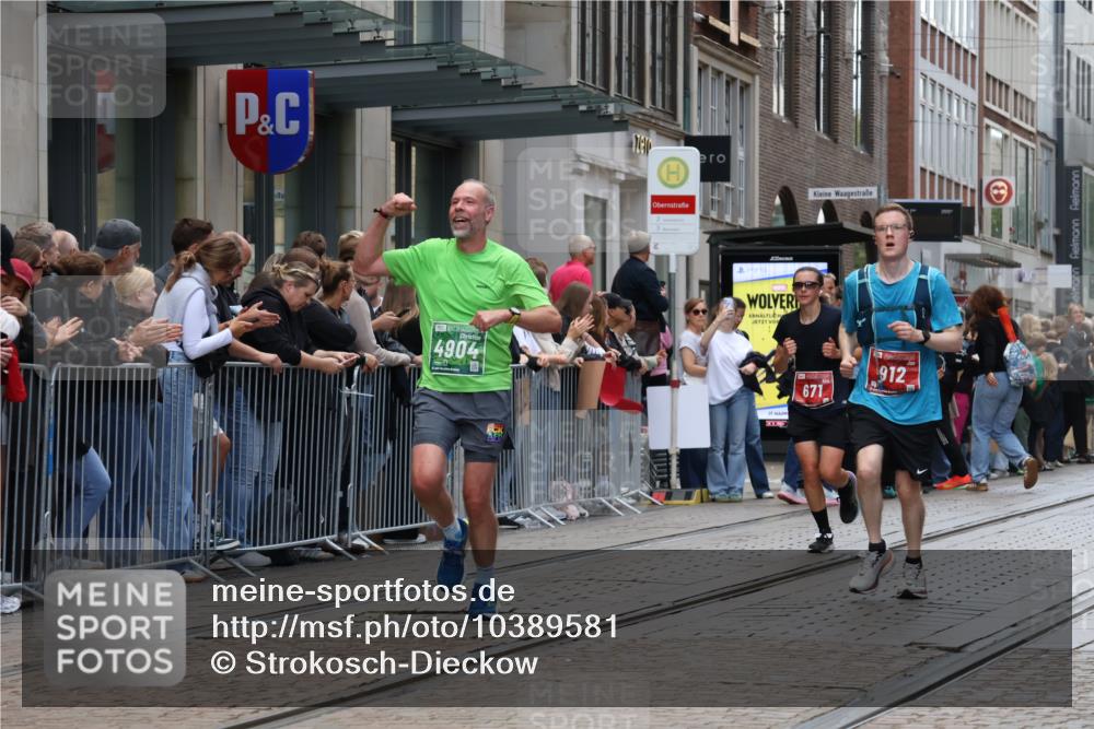 13.09.2026 - 21. swb-Marathon Bremen Strokosch-Dieckow http://msf.ph/oto/10389581 13.09.2026 13:00:22 Ziel 371, 453, 1136, 1550, 1754, 2141, 4904, 8749, 9849, 603, 671, 735, 912, 1571, 1758, 1911, 1930, 2683, 5776, 7015, 7170, 8689 meine-sportfotos.de