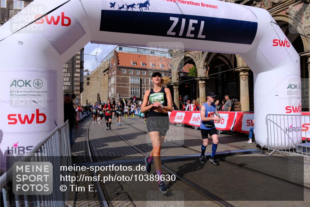 13.09.2026 - 21. swb-Marathon Bremen Tim E. http://msf.ph/oto/10389630 13.09.2026 13:32:28 Ziel 287, 1369, 2310, 2934, 3650, 3922, 3946, 4057, 4566, 4797, 5628, 6116, 6258, 6475, 6857, 6875, 7150, 7182, 7526, 7553, 7572, 7818, 8610, 8632, 9198, 9394, 9640, 13029, 13182 meine-sportfotos.de