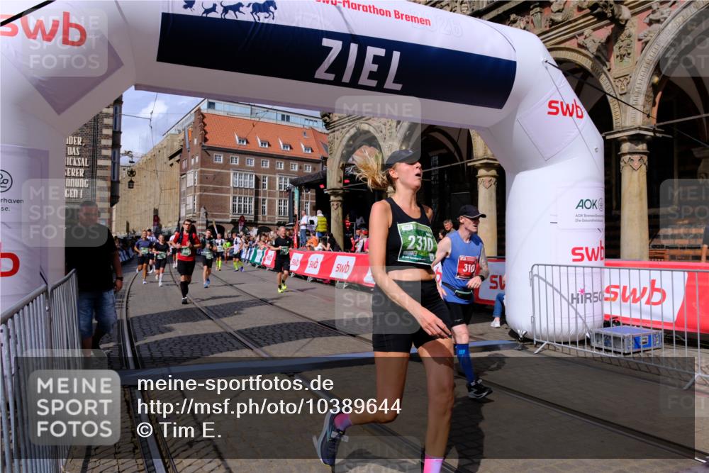 13.09.2026 - 21. swb-Marathon Bremen Tim E. http://msf.ph/oto/10389644 13.09.2026 13:32:29 Ziel 287, 1369, 2310, 2934, 3650, 3922, 4057, 4566, 4655, 4797, 5628, 6116, 6258, 6475, 6857, 6875, 7150, 7182, 7526, 7553, 7572, 7818, 8632, 9198, 9283, 9394, 9640, 13029, 13182 meine-sportfotos.de