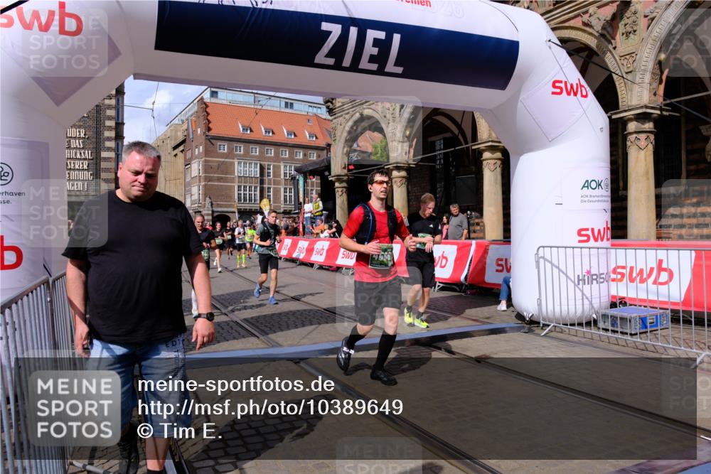 13.09.2026 - 21. swb-Marathon Bremen Tim E. http://msf.ph/oto/10389649 13.09.2026 13:32:31 Ziel 287, 1369, 2310, 2910, 3402, 3441, 3650, 3922, 4057, 4471, 4566, 4655, 4797, 4835, 5628, 6258, 6475, 6857, 6875, 7150, 7182, 7553, 7572, 7818, 8632, 9198, 9283, 9394, 9779, 13029, 13182, 13244 meine-sportfotos.de