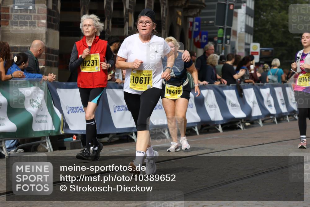 13.09.2026 - 21. swb-Marathon Bremen Strokosch-Dieckow http://msf.ph/oto/10389652 13.09.2026 11:11:21 Ziel 10148, 10163, 10313, 10527, 10547, 10644, 10653, 10792, 10841, 11043, 11062, 11141, 11237, 11335, 11483, 11679, 11691, 11756, 11993, 12401, 12507, 10155, 10510, 10511, 10546, 10977, 11036, 11216, 11289, 11533, 11702, 11870, 12126, 12220, 12286, 12311, 12336, 12464, 12508 meine-sportfotos.de