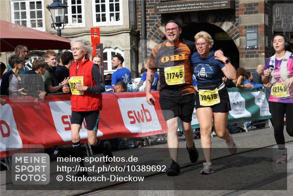 13.09.2026 - 21. swb-Marathon Bremen Strokosch-Dieckow http://msf.ph/oto/10389692 13.09.2026 11:11:25 Ziel 10313, 10527, 10611, 10644, 10653, 10792, 10841, 11043, 11062, 11141, 11237, 11483, 11679, 11691, 11993, 12396, 12401, 12507, 10155, 10510, 10511, 10546, 10552, 10977, 11239, 11289, 11533, 11702, 11927, 12082, 12220, 12286, 12311, 12336, 12508, 12553 meine-sportfotos.de