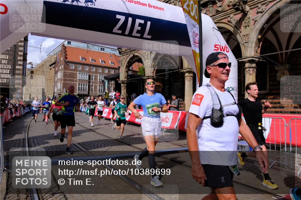 13.09.2026 - 21. swb-Marathon Bremen Tim E. http://msf.ph/oto/10389699 13.09.2026 13:32:46 Ziel 287, 1687, 2292, 2293, 2910, 2992, 3354, 3402, 3429, 3441, 3878, 3922, 4263, 4323, 4380, 4471, 4655, 4835, 5281, 6518, 6593, 6760, 6781, 6900, 7150, 7173, 7572, 7990, 8632, 8957, 9040, 9151, 9175, 9198, 9283, 9719, 9779, 13208, 13244 meine-sportfotos.de