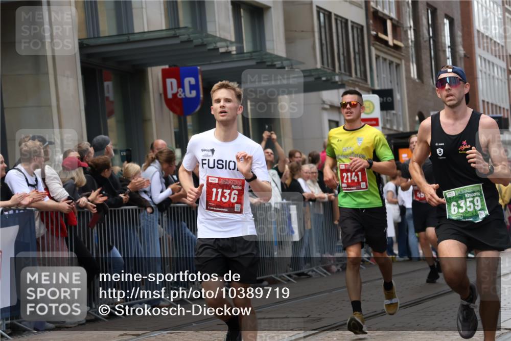 13.09.2026 - 21. swb-Marathon Bremen Strokosch-Dieckow http://msf.ph/oto/10389719 13.09.2026 13:00:44 Ziel 1619, 3019, 5663, 6359, 8749, 9849, 371, 453, 1136, 1550, 1754, 2141, 4904 meine-sportfotos.de