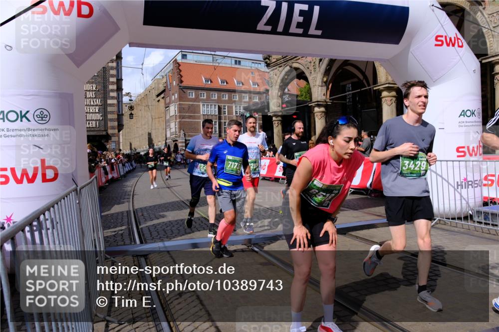 13.09.2026 - 21. swb-Marathon Bremen Tim E. http://msf.ph/oto/10389743 13.09.2026 13:32:51 Ziel 1437, 1687, 2292, 2293, 2611, 2992, 3354, 3402, 3429, 3441, 3878, 3895, 4263, 4323, 4380, 4471, 4862, 5281, 5398, 6518, 6583, 6593, 6718, 6760, 6781, 6900, 7016, 7173, 7466, 7758, 7990, 8344, 8957, 9040, 9151, 9175, 9719, 9779, 13208 meine-sportfotos.de