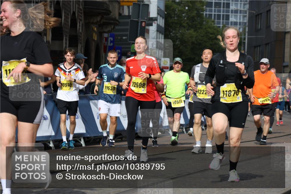 13.09.2026 - 21. swb-Marathon Bremen Strokosch-Dieckow http://msf.ph/oto/10389795 13.09.2026 11:11:33 Ziel 10313, 10419, 10527, 10611, 10644, 11062, 11141, 11231, 11458, 11483, 11679, 11745, 12126, 12148, 12396, 12507, 10155, 10552, 10616, 11239, 11927, 12082, 12286, 12336, 12553 meine-sportfotos.de
