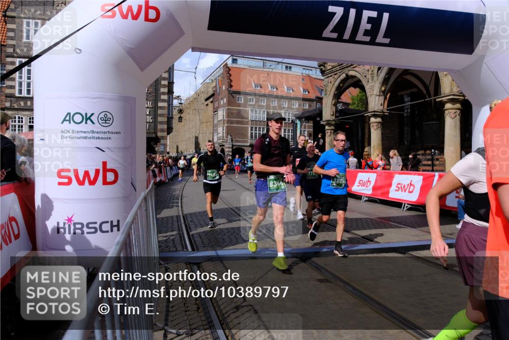 13.09.2026 - 21. swb-Marathon Bremen Tim E. http://msf.ph/oto/10389797 13.09.2026 13:33:02 Ziel 1437, 2611, 2638, 3354, 3878, 3895, 3902, 4233, 4323, 4862, 5009, 5398, 5581, 5657, 6583, 6718, 6786, 7016, 7466, 7758, 8344, 8367, 8506, 13164, 13232, 13234 meine-sportfotos.de