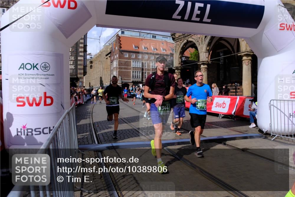 13.09.2026 - 21. swb-Marathon Bremen Tim E. http://msf.ph/oto/10389806 13.09.2026 13:33:03 Ziel 891, 1437, 2611, 2638, 3354, 3878, 3895, 3902, 4233, 4323, 4862, 5009, 5398, 5581, 5657, 6018, 6583, 6718, 6786, 7016, 7466, 7758, 8344, 8367, 8506, 10048, 13164, 13232, 13234, 13247 meine-sportfotos.de