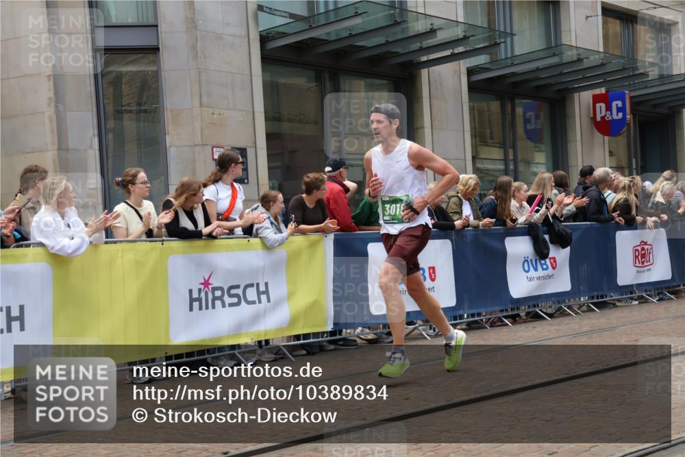 13.09.2026 - 21. swb-Marathon Bremen Strokosch-Dieckow http://msf.ph/oto/10389834 13.09.2026 13:01:00 Ziel 1411, 1619, 3019, 4118, 4328, 5663, 5996, 371, 453, 6359, 8749, 9849 meine-sportfotos.de