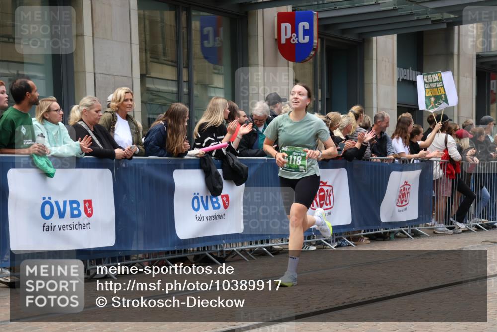 13.09.2026 - 21. swb-Marathon Bremen Strokosch-Dieckow http://msf.ph/oto/10389917 13.09.2026 13:01:15 Ziel 4118, 5369, 5996, 7950, 9137, 13063, 13168, 1411, 1619, 3019, 4328, 5663, 6359 meine-sportfotos.de