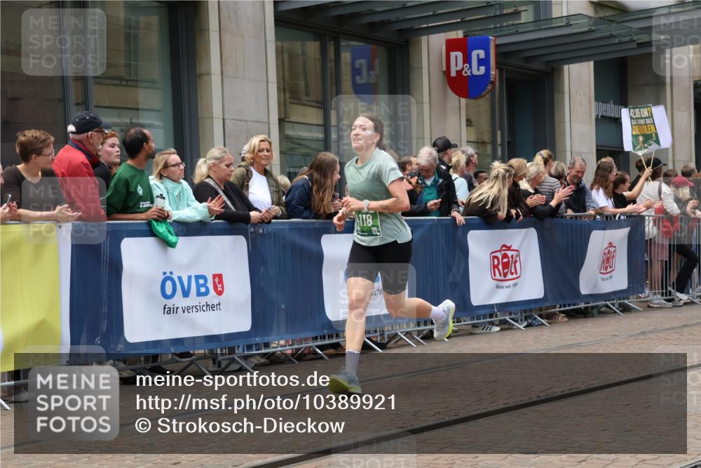 13.09.2026 - 21. swb-Marathon Bremen Strokosch-Dieckow http://msf.ph/oto/10389921 13.09.2026 13:01:15 Ziel 4118, 5369, 5996, 7950, 9137, 13063, 13168, 1411, 1619, 3019, 4328, 5663, 6359 meine-sportfotos.de
