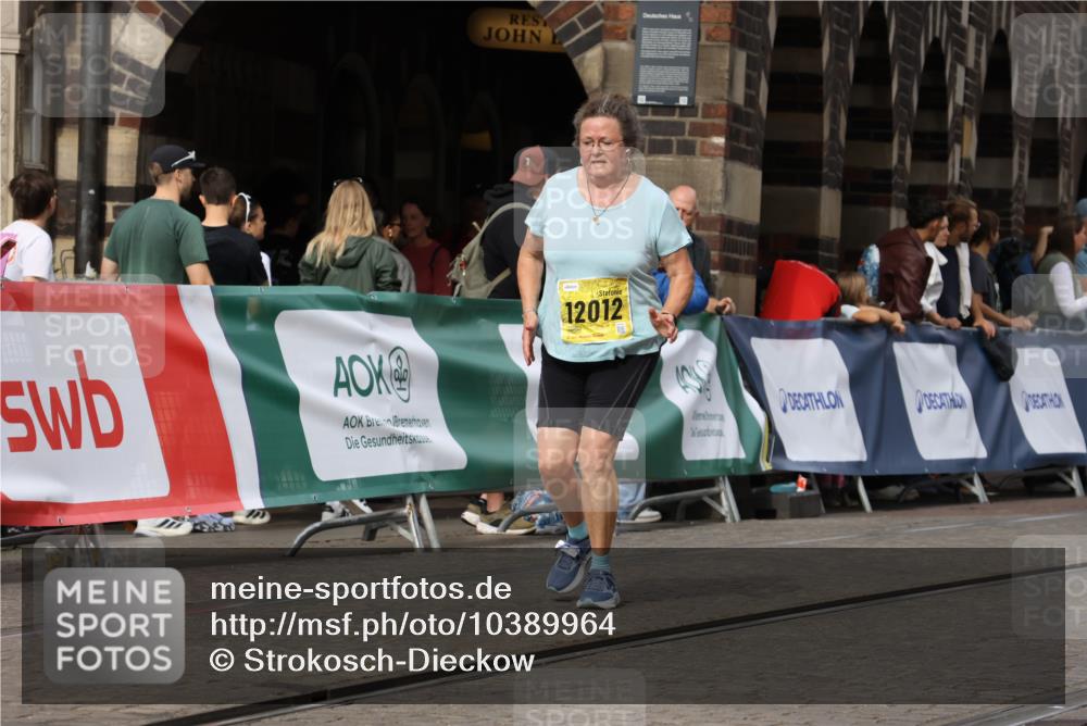 13.09.2026 - 21. swb-Marathon Bremen Strokosch-Dieckow http://msf.ph/oto/10389964 13.09.2026 11:12:17 Ziel 10490, 10582, 11585, 10213, 10406, 10414, 10909, 11716, 12327 meine-sportfotos.de