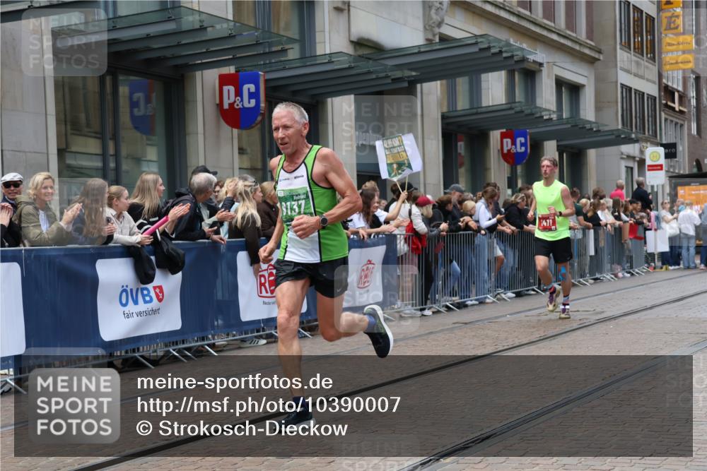 13.09.2026 - 21. swb-Marathon Bremen Strokosch-Dieckow http://msf.ph/oto/10390007 13.09.2026 13:01:28 Ziel 1614, 4696, 4739, 5369, 5601, 7950, 9137, 9233, 13168, 1411, 1619, 3019, 4118, 4328, 5663, 5996, 13063 meine-sportfotos.de