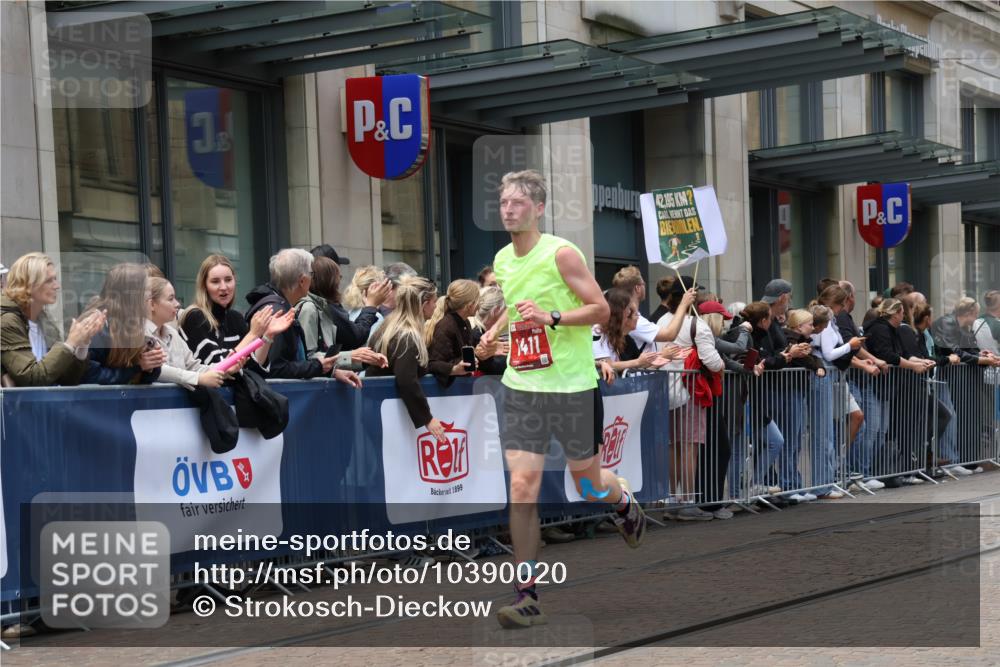 13.09.2026 - 21. swb-Marathon Bremen Strokosch-Dieckow http://msf.ph/oto/10390020 13.09.2026 13:01:30 Ziel 1614, 4696, 4739, 5369, 5601, 7950, 9137, 9233, 13168, 1411, 3019, 4118, 4328, 5996, 13063 meine-sportfotos.de