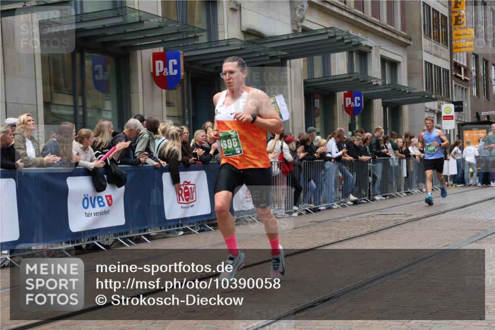 13.09.2026 - 21. swb-Marathon Bremen Strokosch-Dieckow http://msf.ph/oto/10390058 13.09.2026 13:01:36 Ziel 1614, 1667, 4696, 4739, 5601, 7950, 9137, 9233, 1411, 4118, 4328, 5369, 5996, 7950, 13063, 13168 meine-sportfotos.de