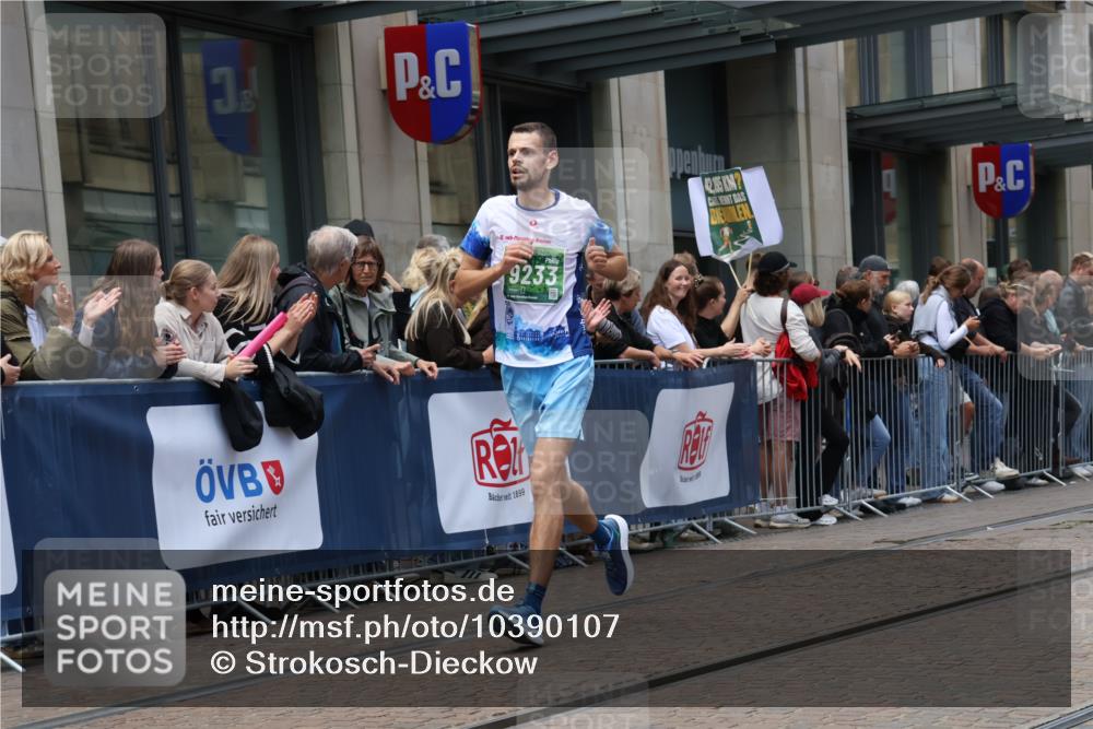 13.09.2026 - 21. swb-Marathon Bremen Strokosch-Dieckow http://msf.ph/oto/10390107 13.09.2026 13:01:42 Ziel 1667, 4696, 4739, 5601, 9233, 1614, 4118, 5369, 5996, 7950, 9137, 13063, 13168 meine-sportfotos.de