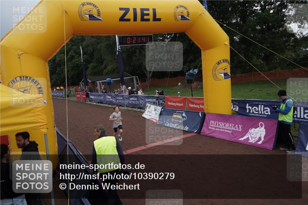 13.09.2026 - Airport Race Dennis Weichert http://msf.ph/oto/10390279 13.09.2026 10:22:15 Ziel 5144, 5368, 5380 meine-sportfotos.de