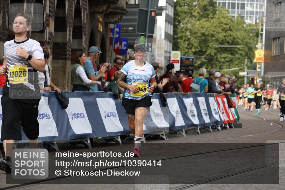 13.09.2026 - 21. swb-Marathon Bremen Strokosch-Dieckow http://msf.ph/oto/10390414 13.09.2026 11:13:16 Ziel 10483, 10804, 10893, 11357, 11606, 11627, 11671, 11832, 12050, 12060, 12393, 12418, 12423, 10484, 10545, 10883, 11392, 11670, 12460, 12521 meine-sportfotos.de
